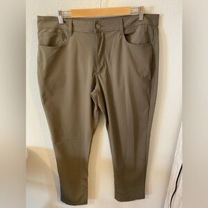SWISSTECH Mens Pants. Size 38W X 32L